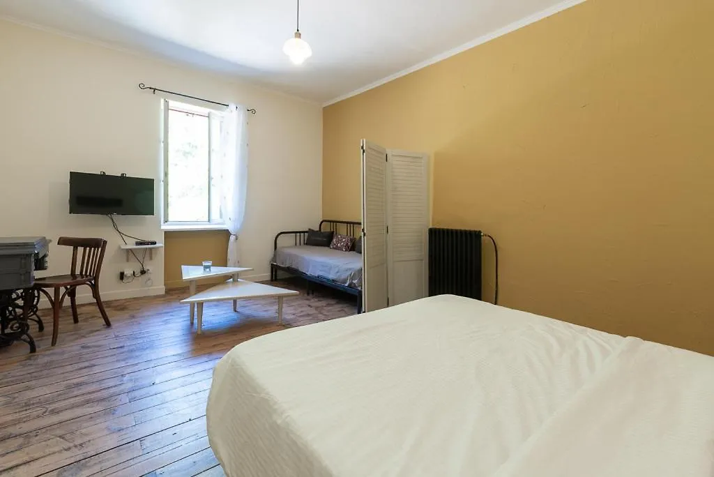 Apartment Gites De La Souliere Aubin