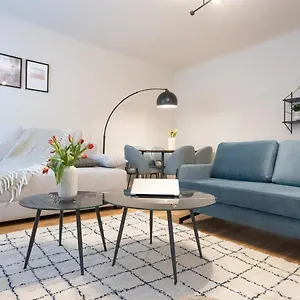 stylish-1br-1bath-downtown-unbeatable-location.vienna-besthotels.com/